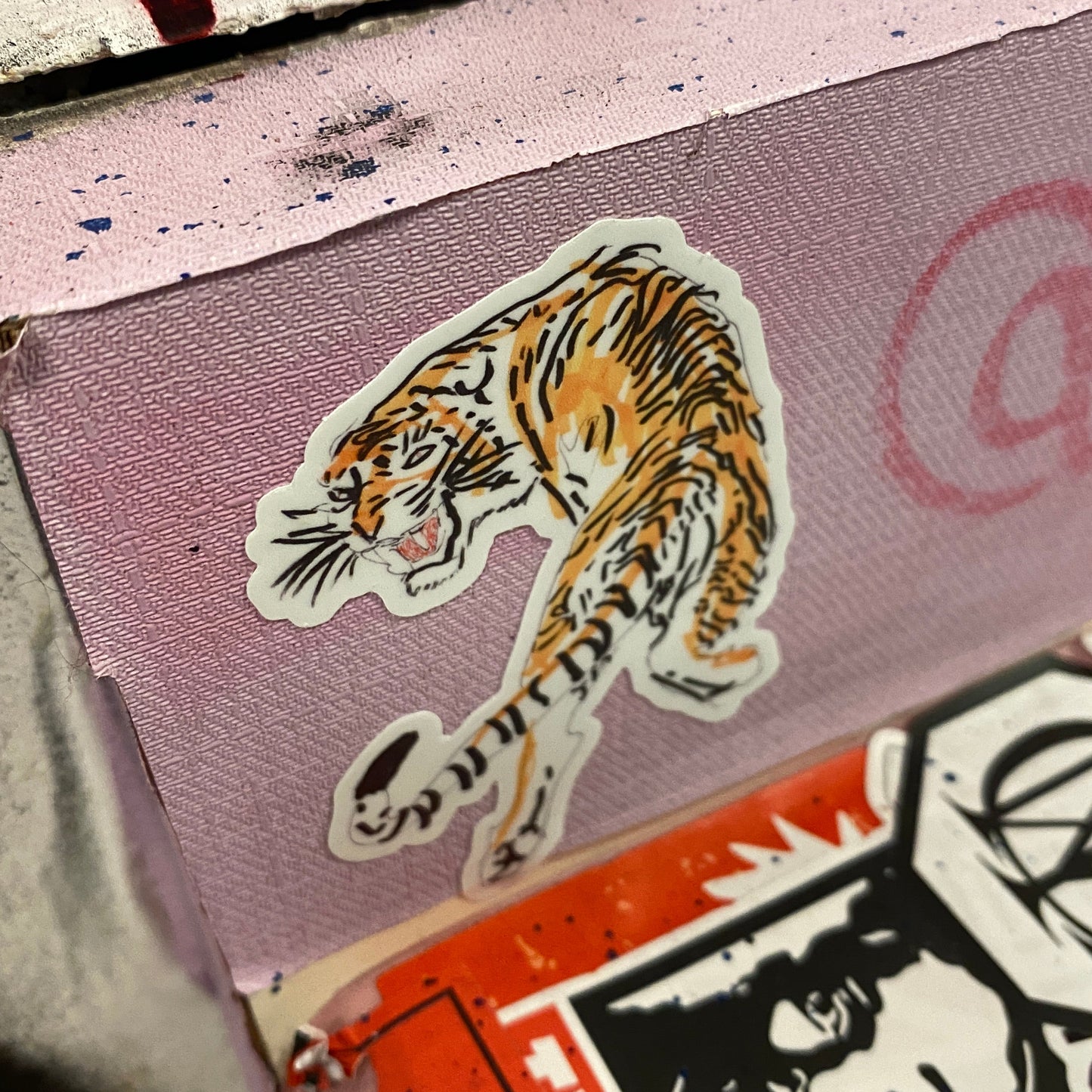 Tiger (L) - Sticker